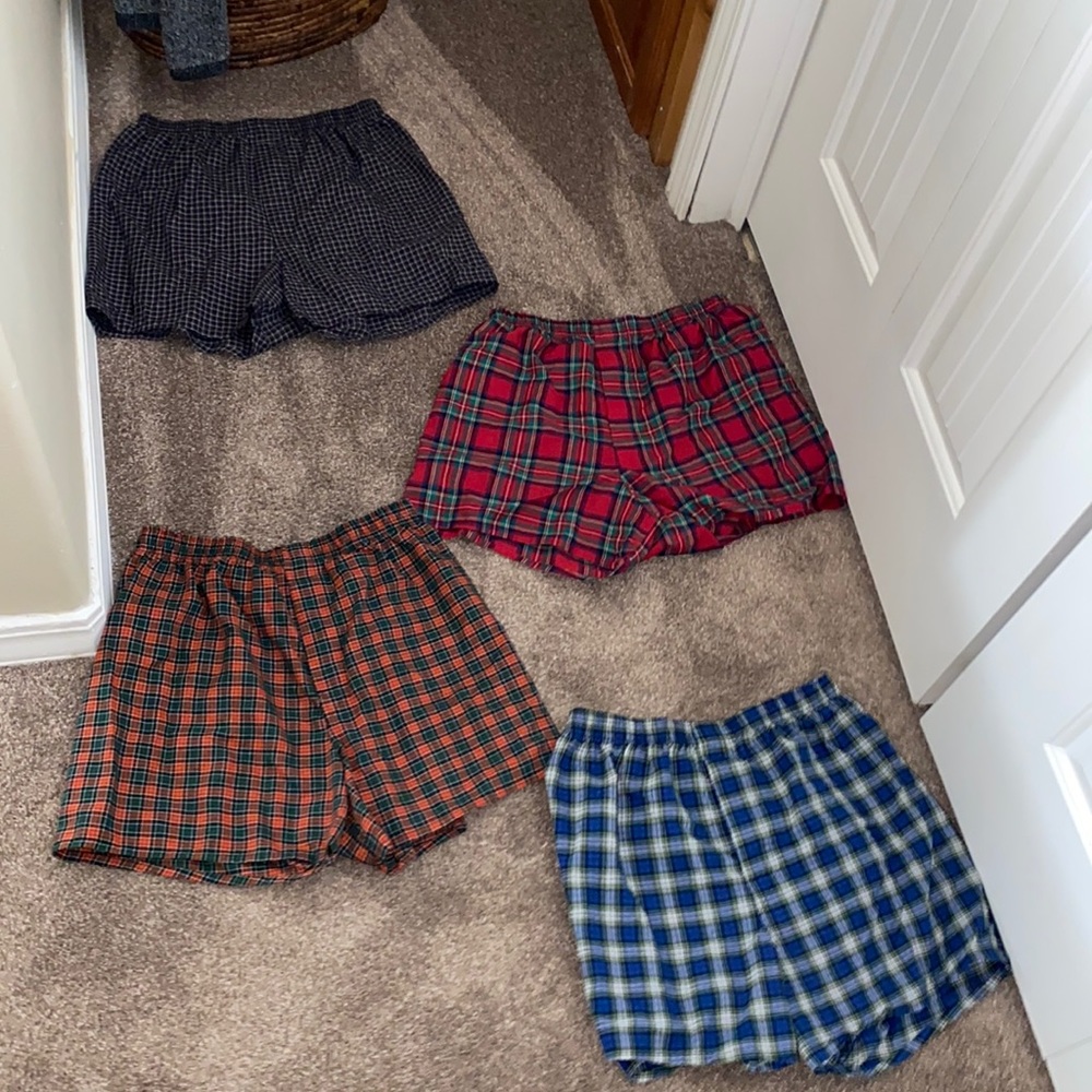 Brand new never worn hanes men’s boxer shorts. Plaid design size medium.